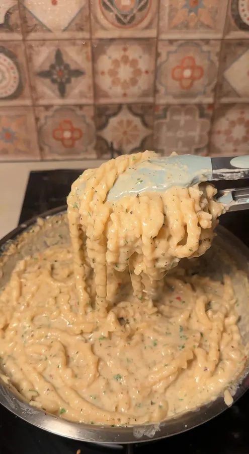20-Minute Roasted Chilli Garlic Pasta