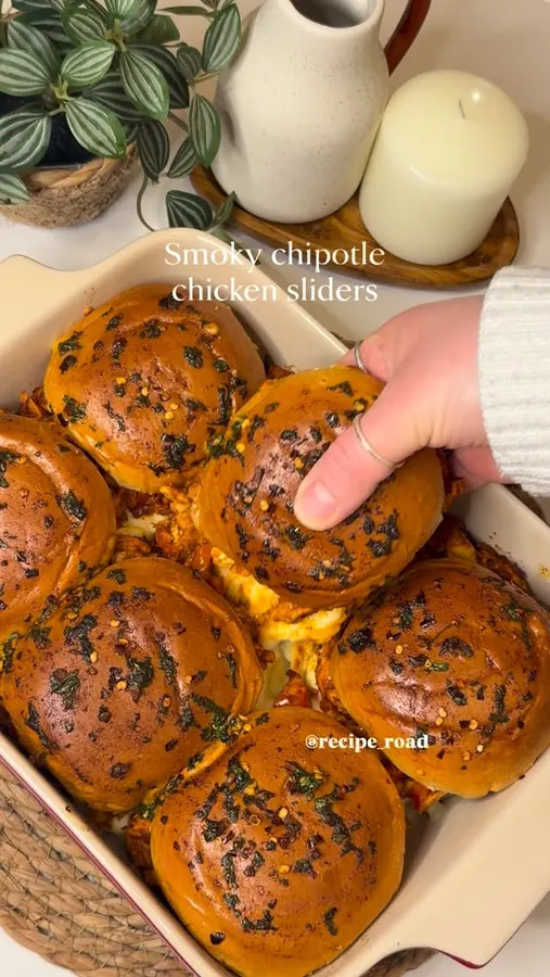 Smoky Chipotle Chicken Sliders